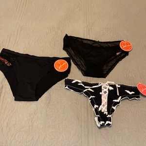 NWT Spooky Season set of 3 Splendies